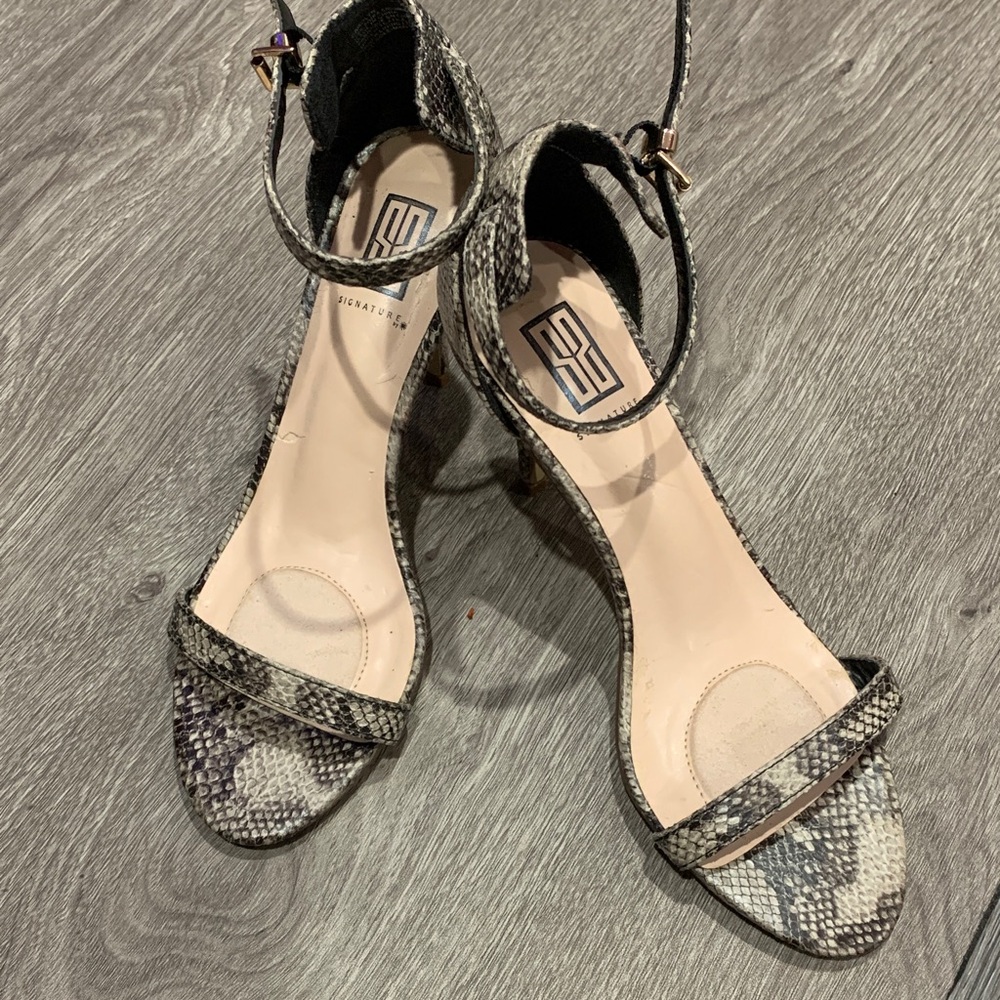 Signature8 Black and Gray Snakeskin Heels